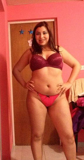 Полная опытная мексиканка в сексуальном белье